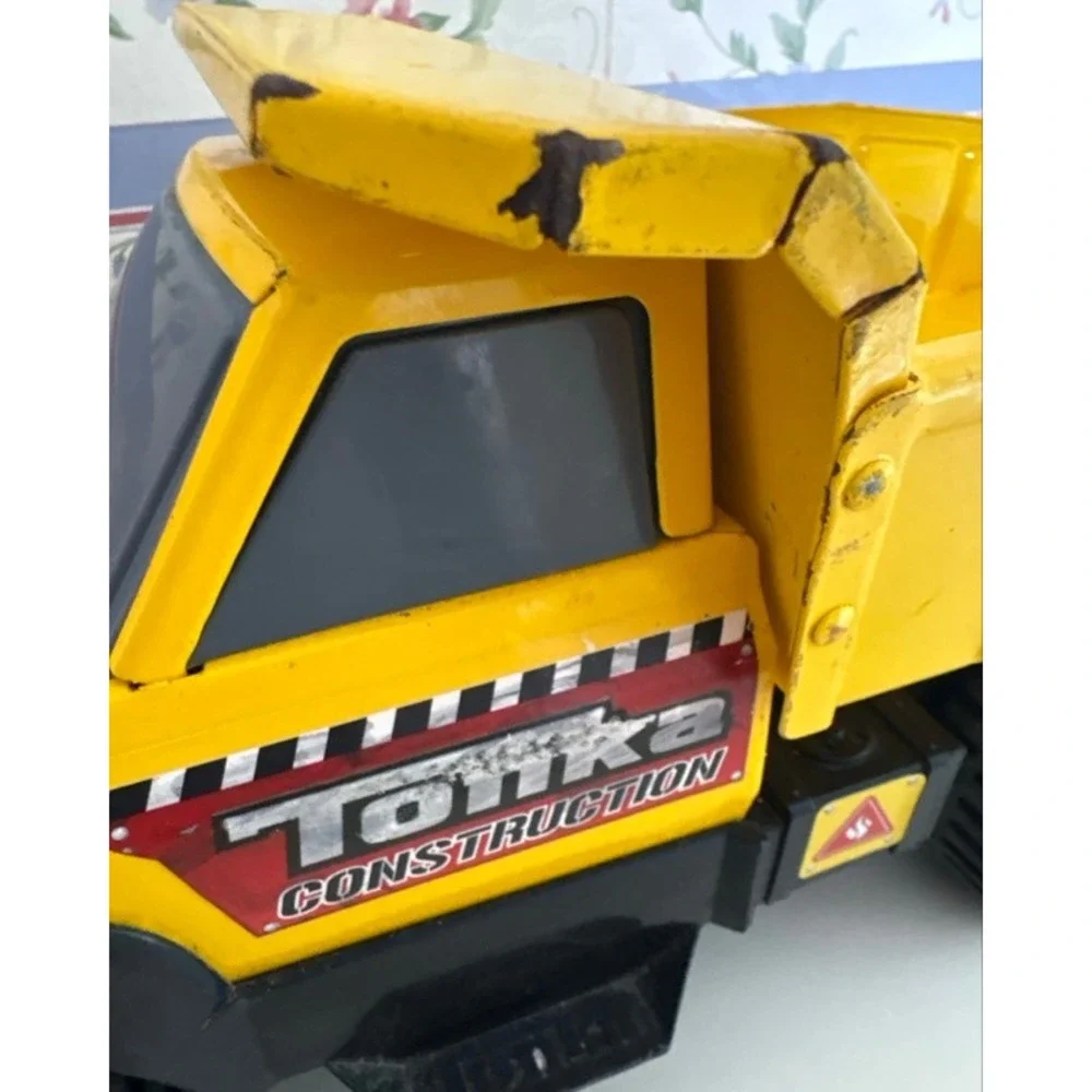 Vintage Tonka Construction Yellow Dump Truck Pressed Steel Toy 13.5 Inch